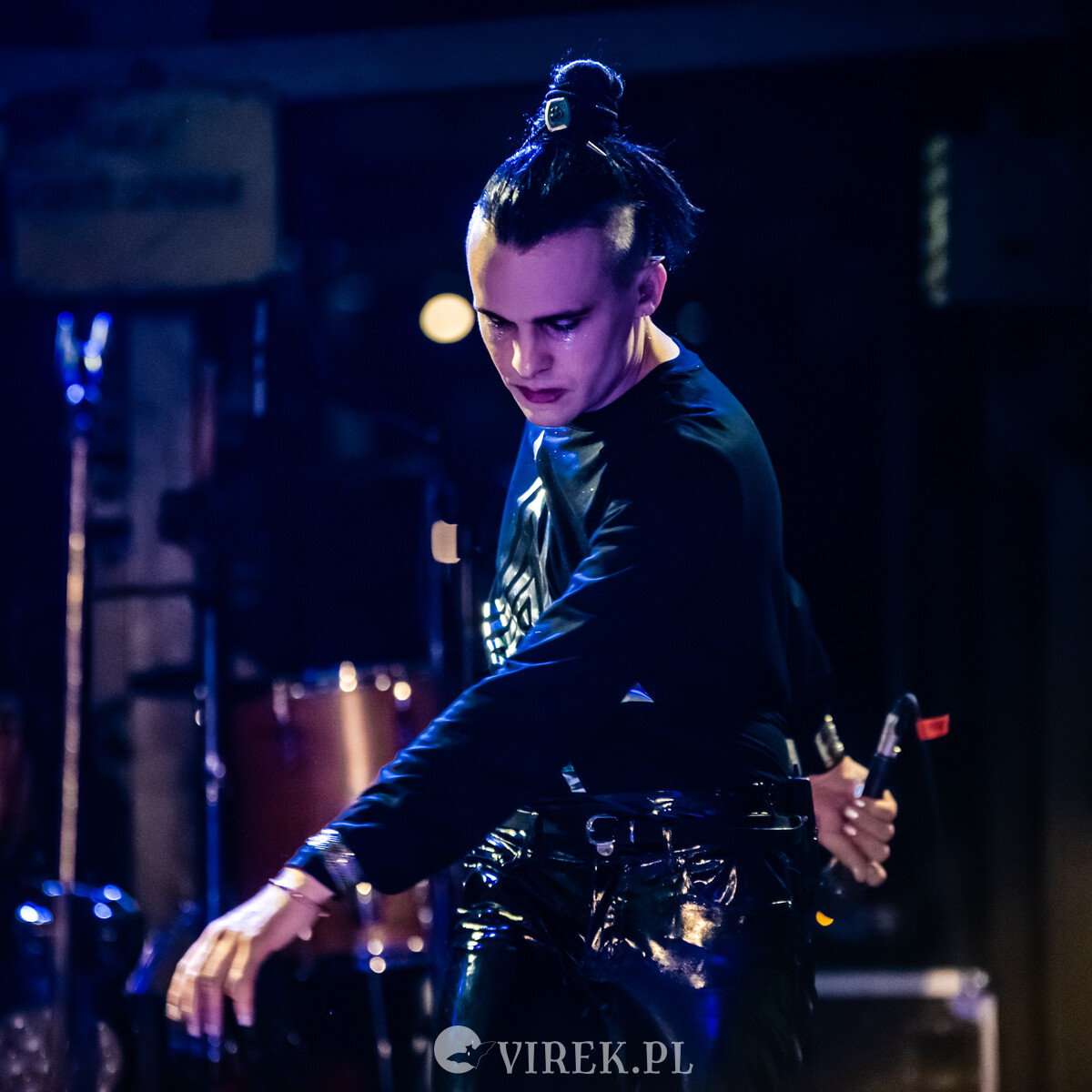 04_decadentfunclub_06