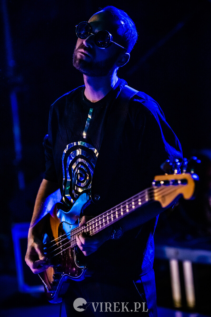 04_decadentfunclub_09