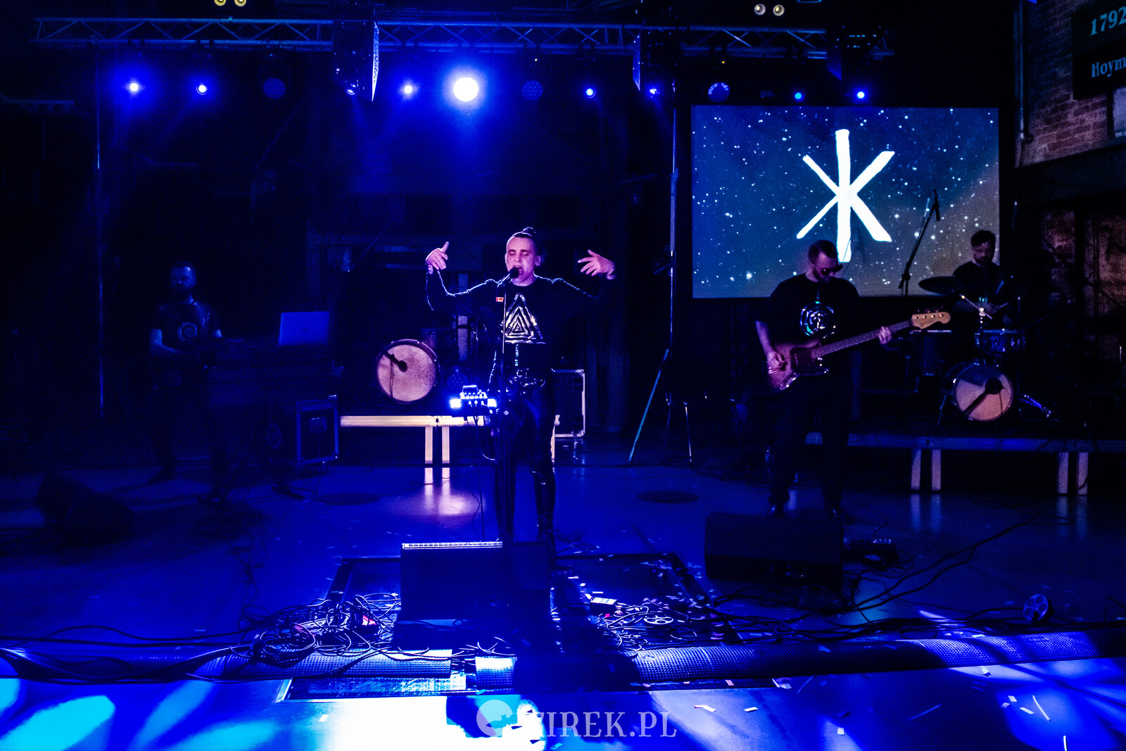04_decadentfunclub_18
