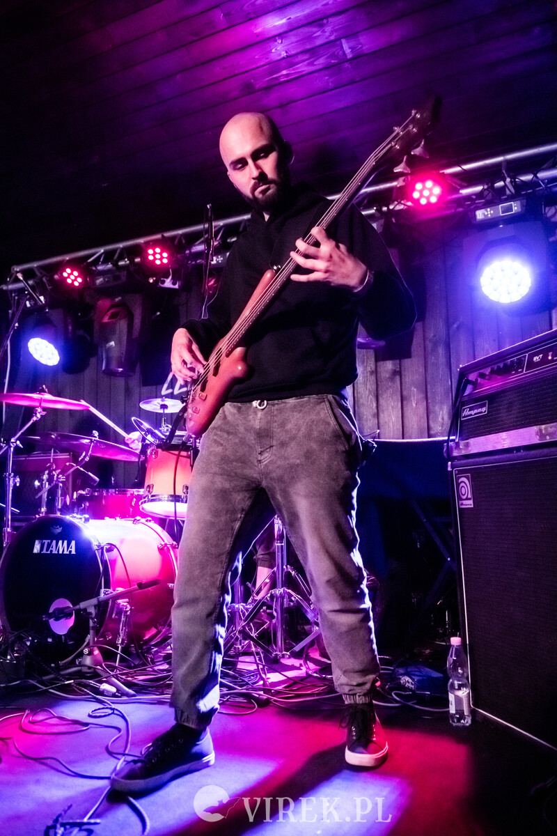 01_blacklight_15